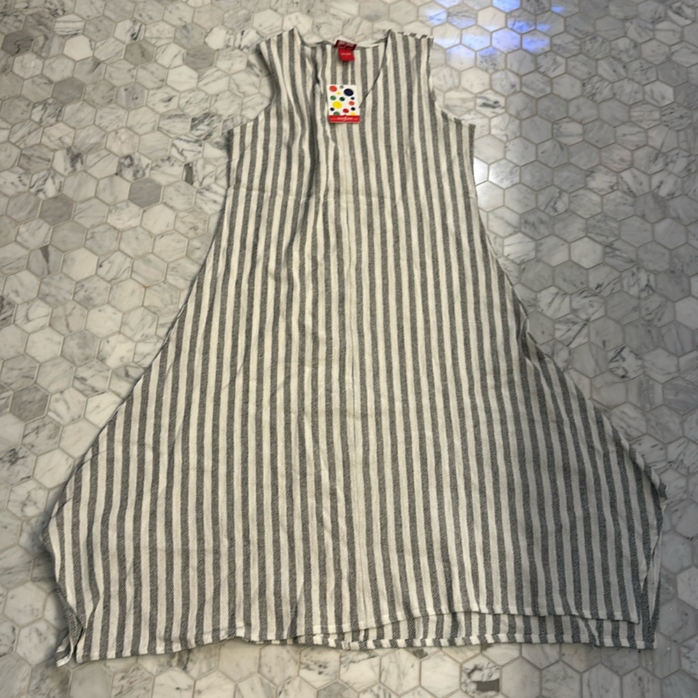 Too Fan dress- NWT
